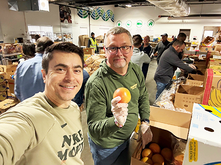 employee volunteers image 2