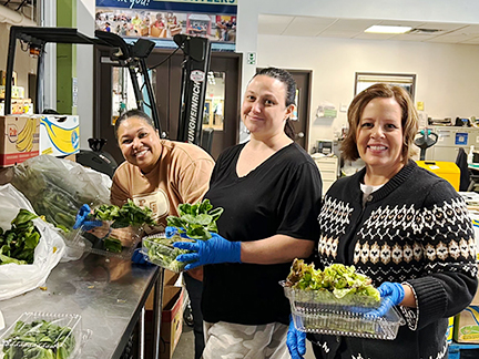 employee volunteers image 1